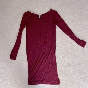 Sexy Mama Maternity crimson body con dress